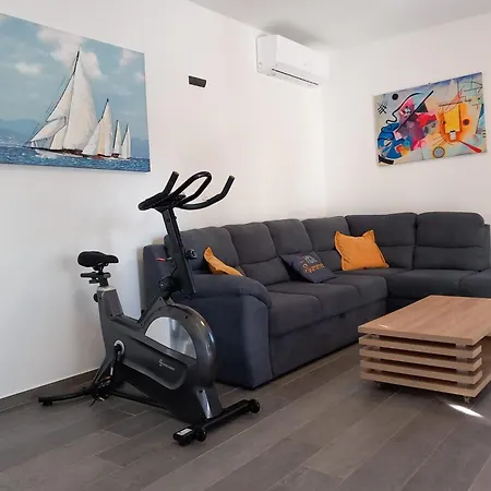 Seaside Family Friendly House With A Swimming Pool Privlaka, Zadar - 23159 Holiday home *