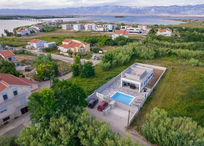 Hébergement de vacances Seaside Family Friendly House With A Swimming Pool Privlaka, Zadar - 23159 *