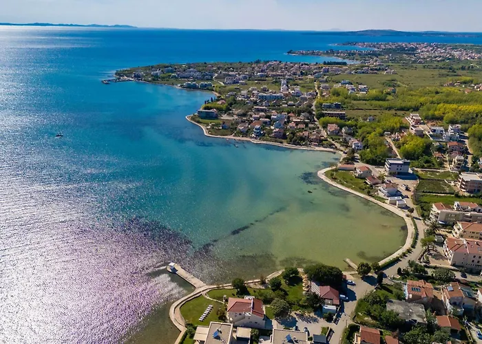 Seaside Family Friendly House With A Swimming Pool Privlaka, Zadar - 23159 * Privlaka (Zadar)