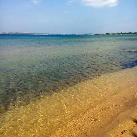 Сasa de vacaciones Seaside Family Friendly House With A Swimming Pool Privlaka, Zadar - 23159 Privlaka (Zadar)