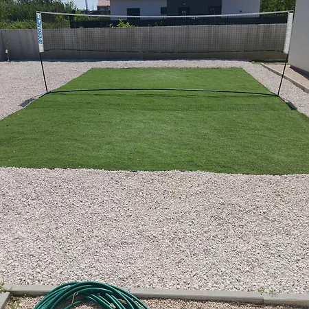 Seaside Family Friendly House With A Swimming Pool Privlaka, Zadar - 23159 Prázdninový dům Privlaka (Zadar)