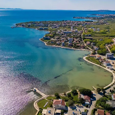 Seaside Family Friendly House With A Swimming Pool Privlaka, Zadar - 23159 * Privlaka (Zadar)