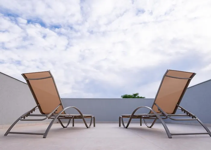 Seaside Family Friendly House With A Swimming Pool Privlaka, Zadar - 23159 Дом отдыха