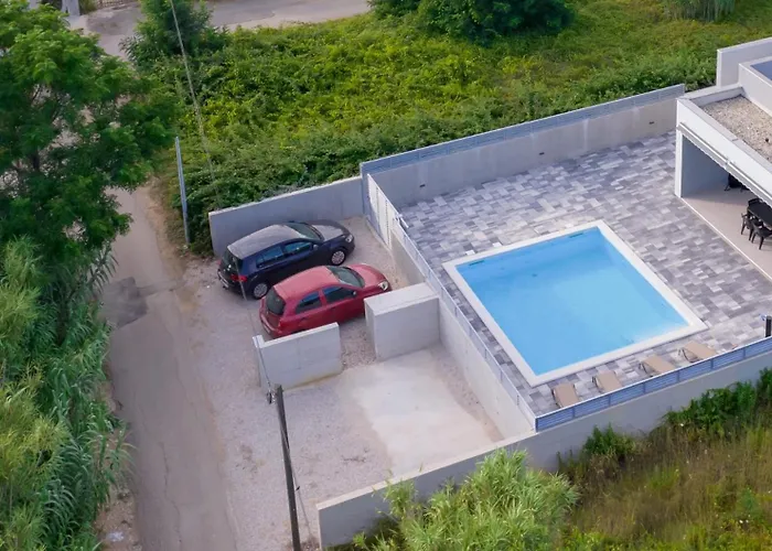 Seaside Family Friendly House With A Swimming Pool Privlaka, Zadar - 23159